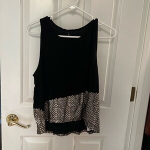 EUC Tavi top size S